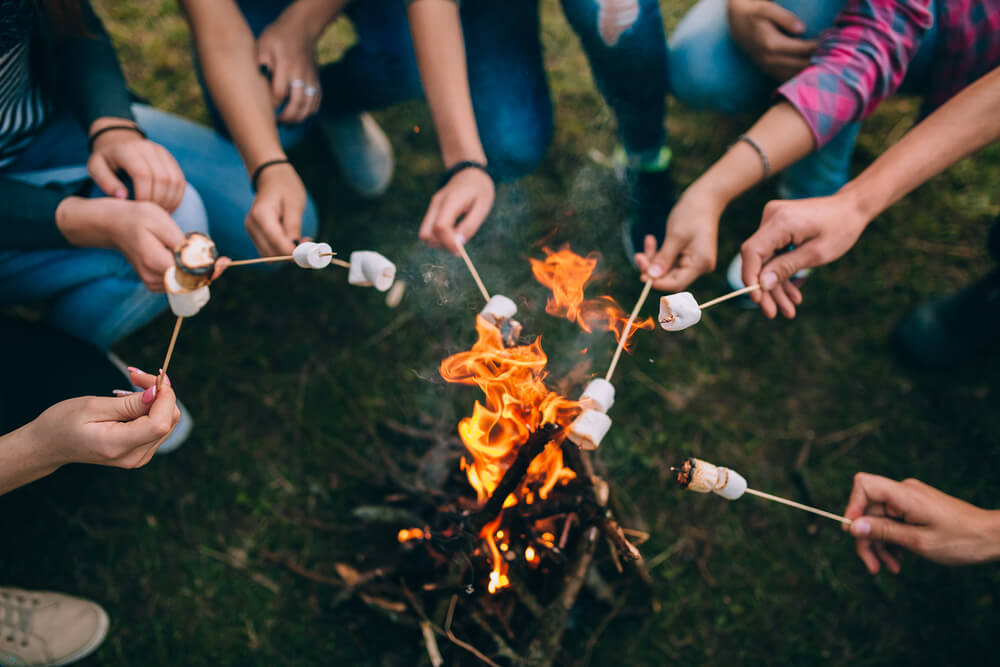 Kamp Ateşinde Marshmallow (Şekerleme)
