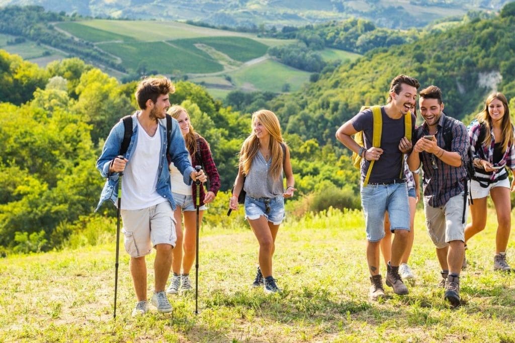 Yazın Yürüyüş Yaparken Dikkat Edilmesi Gerekenler 