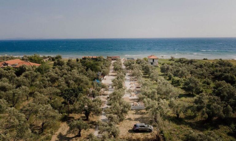 Zeus Beach & Camping