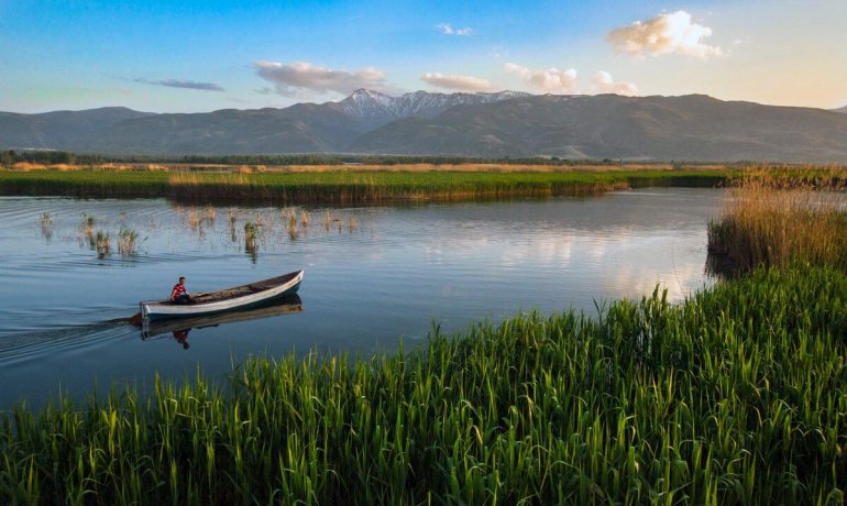 Eber Gölü Kamp Alanı