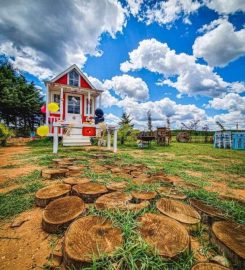 Yako House & Park (Tiny House)