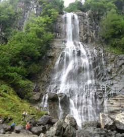 Mençuna Şelalesi Kamp Alanı