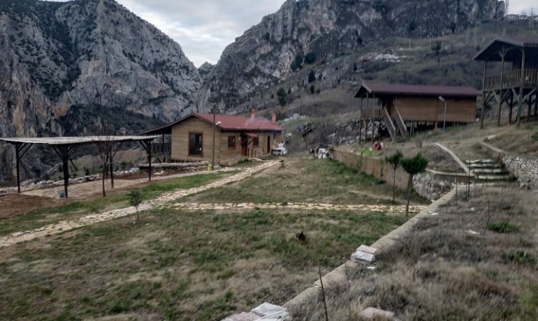 İkitaş Kanyonu Bungalov Evleri ve Kamp Alanı