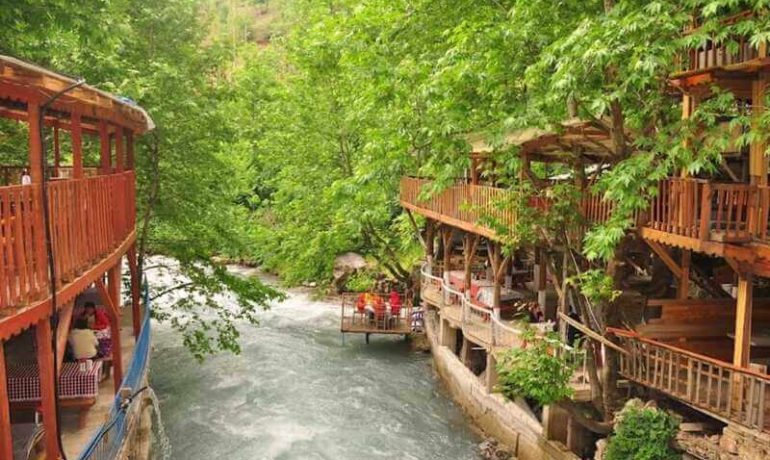 Kapuzbaşı Şelalesi Şahin Motel Ve Restaurant