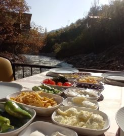 Kapuzbaşı Şelalesi Şahin Motel Ve Restaurant