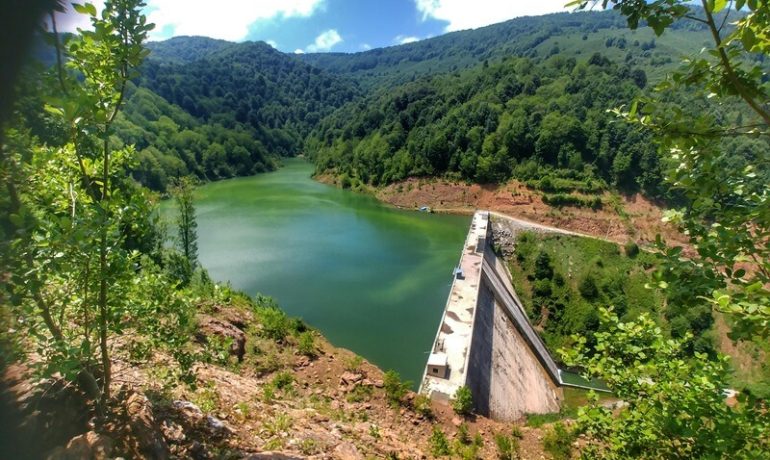 Sarı Yayla Barajı Kamp Alanı