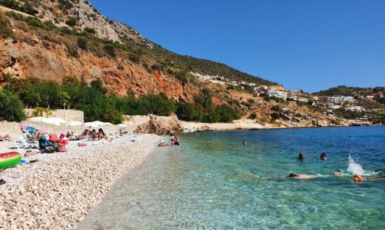 Kalkan Halk Plajı Kamp Alanı