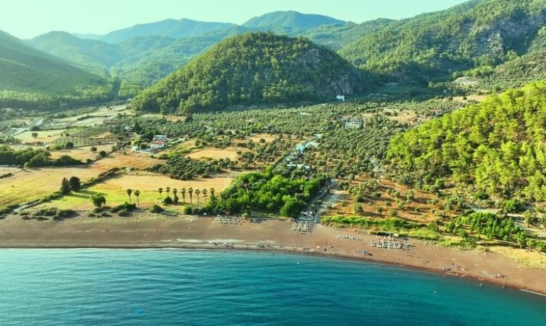 Eden Bungalows and Beach