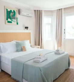 Chillos Beach – Hotel & Lounge