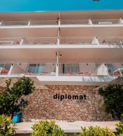 Diplomat Suites