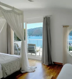 Yacht Classic Hotel