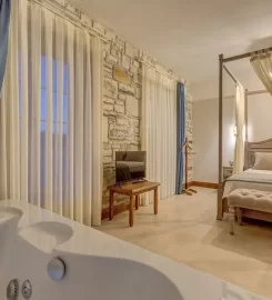 Navalia Otel