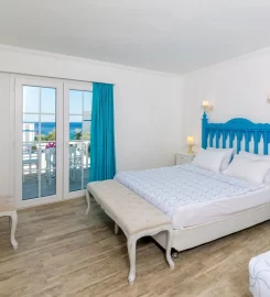 Otel Mavi Beyaz