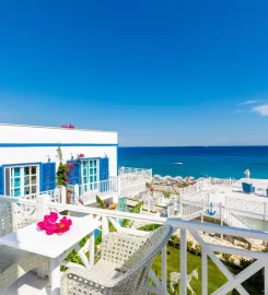 Otel Mavi Beyaz