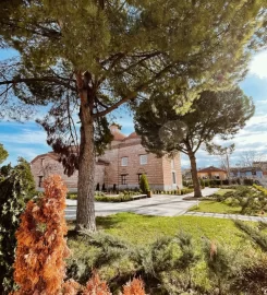 Redpine Guest House